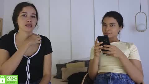 Snapshot of sexychanell_18 chatting on June 11, 1:42 pm chanell and yina online show from June 11, 1:42 pm