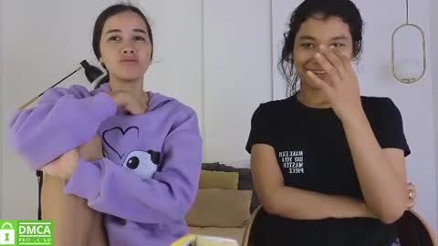 chanell and yina online show from June 20, 1:47 pm