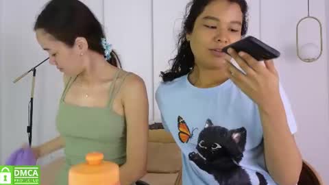 chanell and yina online show from June 24, 1:43 pm