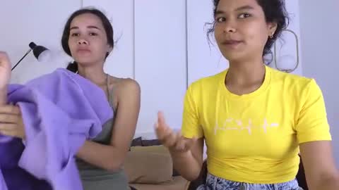 chanell and yina online show from July 18, 1:48 pm