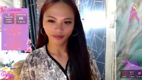 Miss Cheng online show from May 22, 5:18 pm