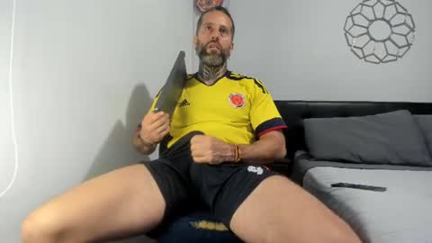 Snapshot of sexycolombian2022 chatting on July 7, 1:37 pm Antonioylola online show from July 7, 1:37 pm