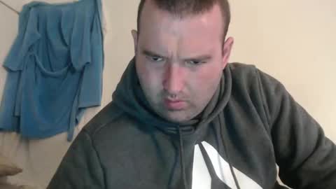 sexycouple1993689656 online show from March 27, 12:38 am