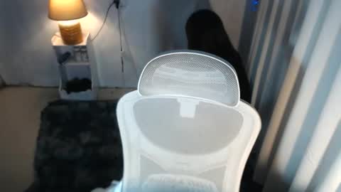 Devine online show from November 16, 1:22 am