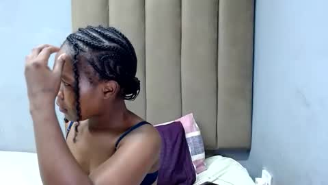 Snapshot of sexydivaxxx96 chatting on December 16, 8:19 am sexydivaxxx96 online show from December 16, 8:19 am