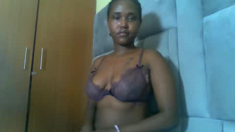 Snapshot of sexydolly16 chatting on May 31, 12:56 pm davina online show from May 31, 12:56 pm