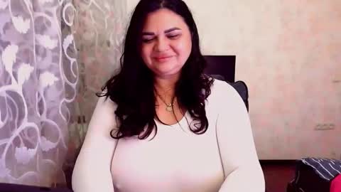 sexydollywoman online show from January 11, 7:30 pm