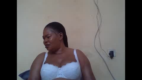 EMILY online show from November 19, 7:19 am