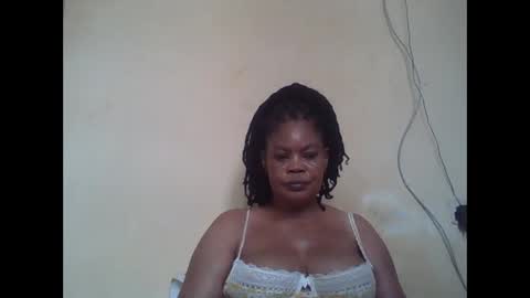 Snapshot of sexydove2 chatting on May 13, 7:39 am EMILY online show from May 13, 7:39 am