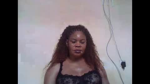 Snapshot of sexydove2 chatting on June 9, 6:47 am EMILY online show from June 9, 6:47 am