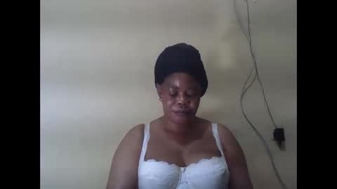 Snapshot of sexydove2 chatting on June 11, 2:53 am EMILY online show from June 11, 2:53 am