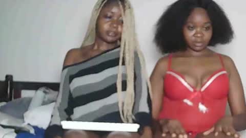 Snapshot of sexyebony283378 chatting on April 16, 10:56 pm sexyebony283378 online show from April 16, 10:56 pm