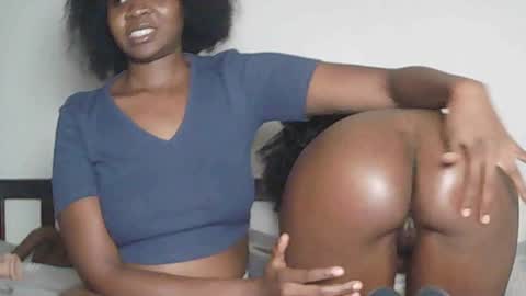 Snapshot of sexyebony283378 chatting on May 1, 9:36 am sexyebony283378 online show from May 1, 9:36 am