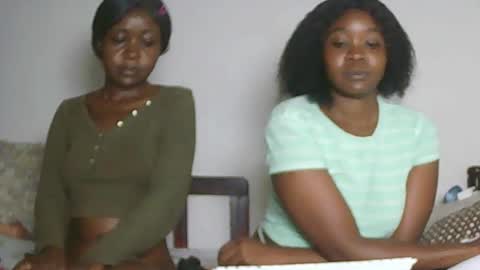 Snapshot of sexyebony283378 chatting on May 18, 7:20 pm sexyebony283378 online show from May 18, 7:20 pm