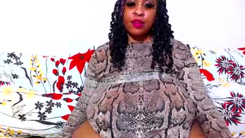 Snapshot of sexyebonylove89 chatting on October 11, 12:21 am sexyebonylove89 online show from October 11, 12:21 am