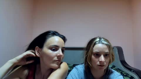 Snapshot of sexyemma09 chatting on August 4, 8:22 pm sexyemma09 online show from August 4, 8:22 pm