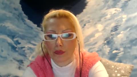 Snapshot of sexyeni chatting on January 12, 10:01 pm ENI pvt moan your name WHEN I M NOT online you tell me in SNAPCHAT deal yes add me... FREE TWITTER magiconline101...... online show from January 12, 10:01 pm