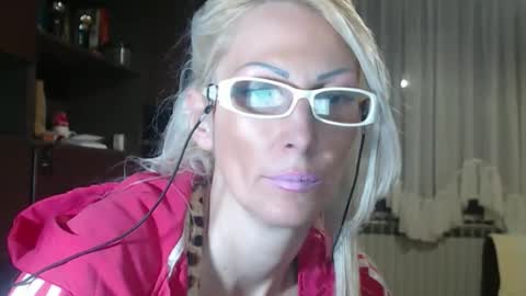 Snapshot of sexyeni chatting on September 22, 8:22 pm ENI pvt moan your name WHEN I M NOT online you tell me in SNAPCHAT deal yes add me... FREE TWITTER magiconline101...... online show from September 22, 8:22 pm