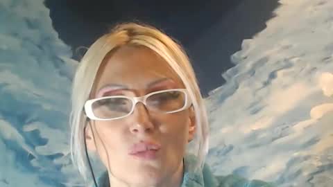 Snapshot of sexyeni chatting on March 18, 10:35 pm ENI pvt moan your name WHEN I M NOT online you tell me in SNAPCHAT deal yes add me... FREE TWITTER magiconline101...... online show from March 18, 10:35 pm