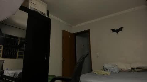 chris online show from March 9, 3:32 am