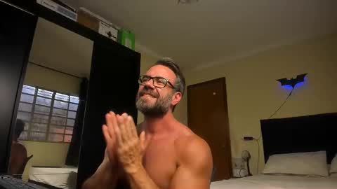 chris online show from December 3, 6:06 pm