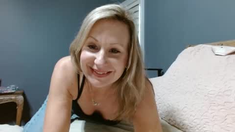 LisaisLuscious online show from February 11, 9:35 pm