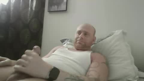 Snapshot of sexyfredy7722 chatting on April 6, 4:10 am sexyfredy7722 online show from April 6, 4:10 am