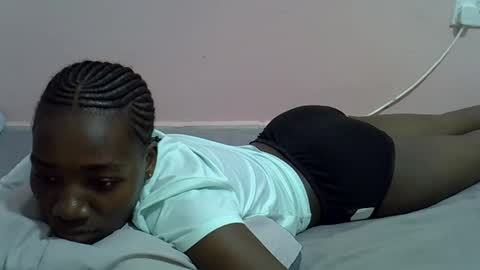 sexyghurl12 online show from March 14, 6:46 pm