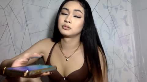 Snapshot of sexygoddessjade chatting on March 22, 3:32 am miss jade so online show from March 22, 3:32 am