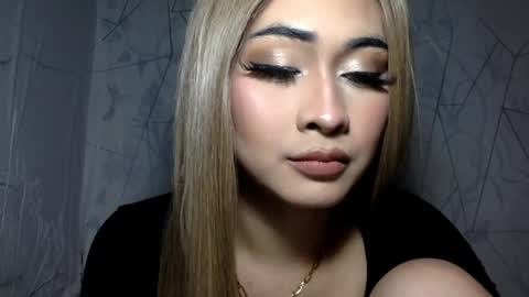 Snapshot of sexygoddessjade chatting on April 25, 3:42 pm miss jade so online show from April 25, 3:42 pm