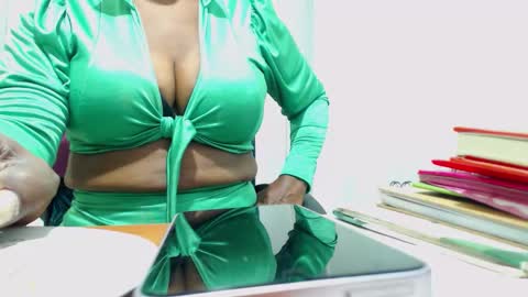 sexyhanny4u online show from October 26, 1:55 am