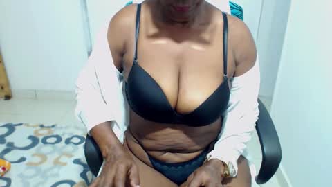 sexyhanny4u online show from November 22, 7:29 am