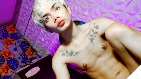 sexyhotbabe18 online show from February 22, 9:48 pm