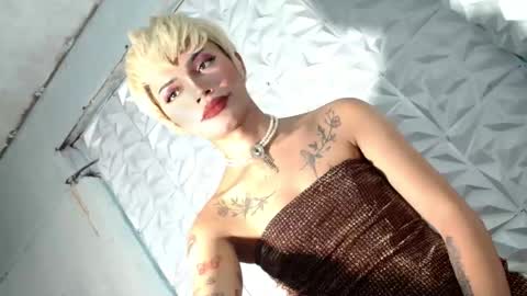 sexyhotbabe18 online show from February 3, 10:04 pm