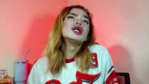 Snapshot of sexyhotbabe18 chatting on July 1, 10:09 pm sexyhotbabe18 online show from July 1, 10:09 pm