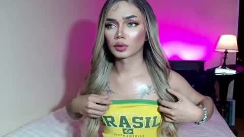 Snapshot of sexyhotbabe18 chatting on July 26, 6:15 pm sexyhotbabe18 online show from July 26, 6:15 pm