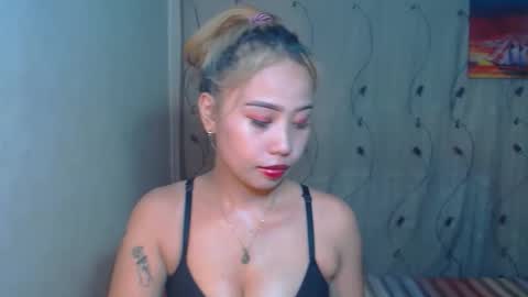 jeanken and jelian online show from October 31, 5:30 am