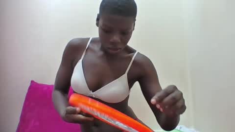 Snapshot of sexyhotgal4 chatting on July 7, 7:23 am MARGARET online show from July 7, 7:23 am