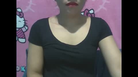 Snapshot of sexyhotmom_25 chatting on January 10, 3:36 pm rose online show from January 10, 3:36 pm