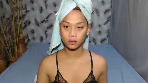 Snapshot of sexyhotrachelle chatting on March 5, 11:49 am Rachelle online show from March 5, 11:49 am