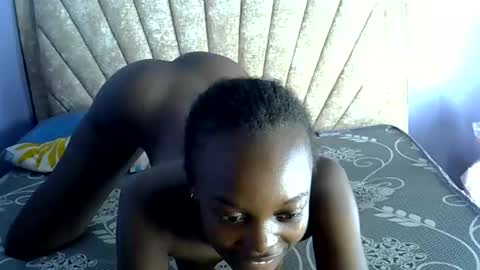 SexyIcey online show from April 8, 2:00 am