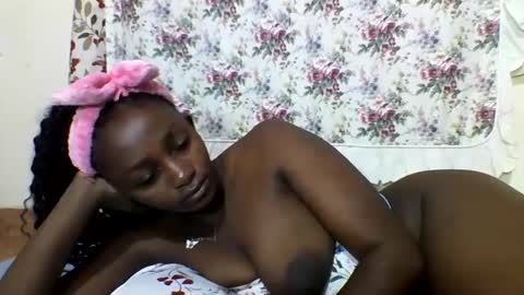 Snapshot of sexyjoane chatting on February 12, 4:01 am JOAN online show from February 12, 4:01 am