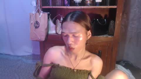 Snapshot of sexykagura chatting on December 15, 6:23 pm Kagura3 online show from December 15, 6:23 pm