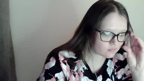 Kate online show from January 1, 1:26 am