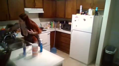 Snapshot of sexylala222 chatting on June 16, 3:47 pm Sexylala222 online show from June 16, 3:47 pm