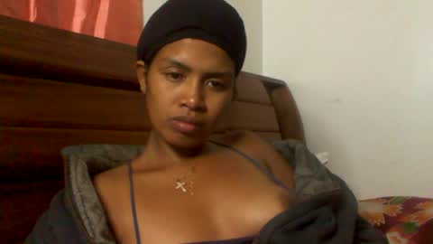 sexylarra12 online show from June 1, 5:25 pm