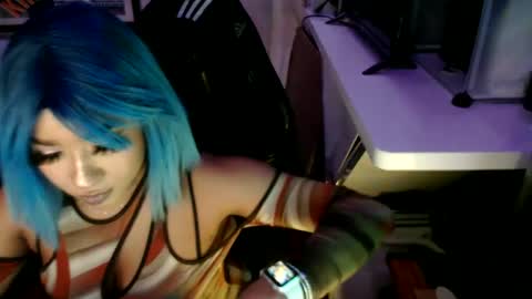 SEXYLATINCOUPLE online show from February 14, 8:21 am