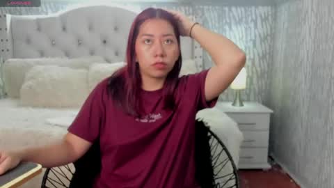 laura online show from April 28, 11:37 am