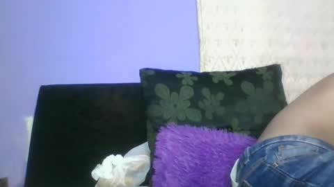 Snapshot of sexyleon69 chatting on March 11, 5:49 am Sexy leon online show from March 11, 5:49 am