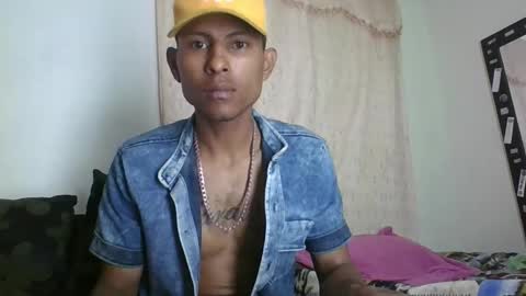 Snapshot of sexyleon69 chatting on November 28, 4:31 pm Sexy leon online show from November 28, 4:31 pm